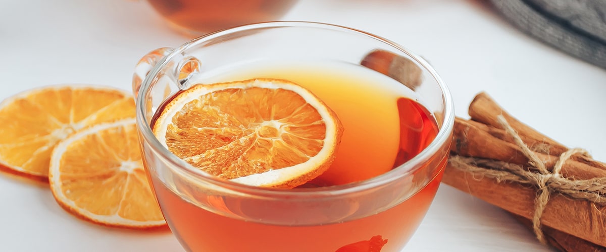 ZAHŘEJTE SE! M&Aacute;ME PRO V&Aacute;S RECEPT NA VOŇAV&Yacute; V&Aacute;NOČN&Iacute; DRINK